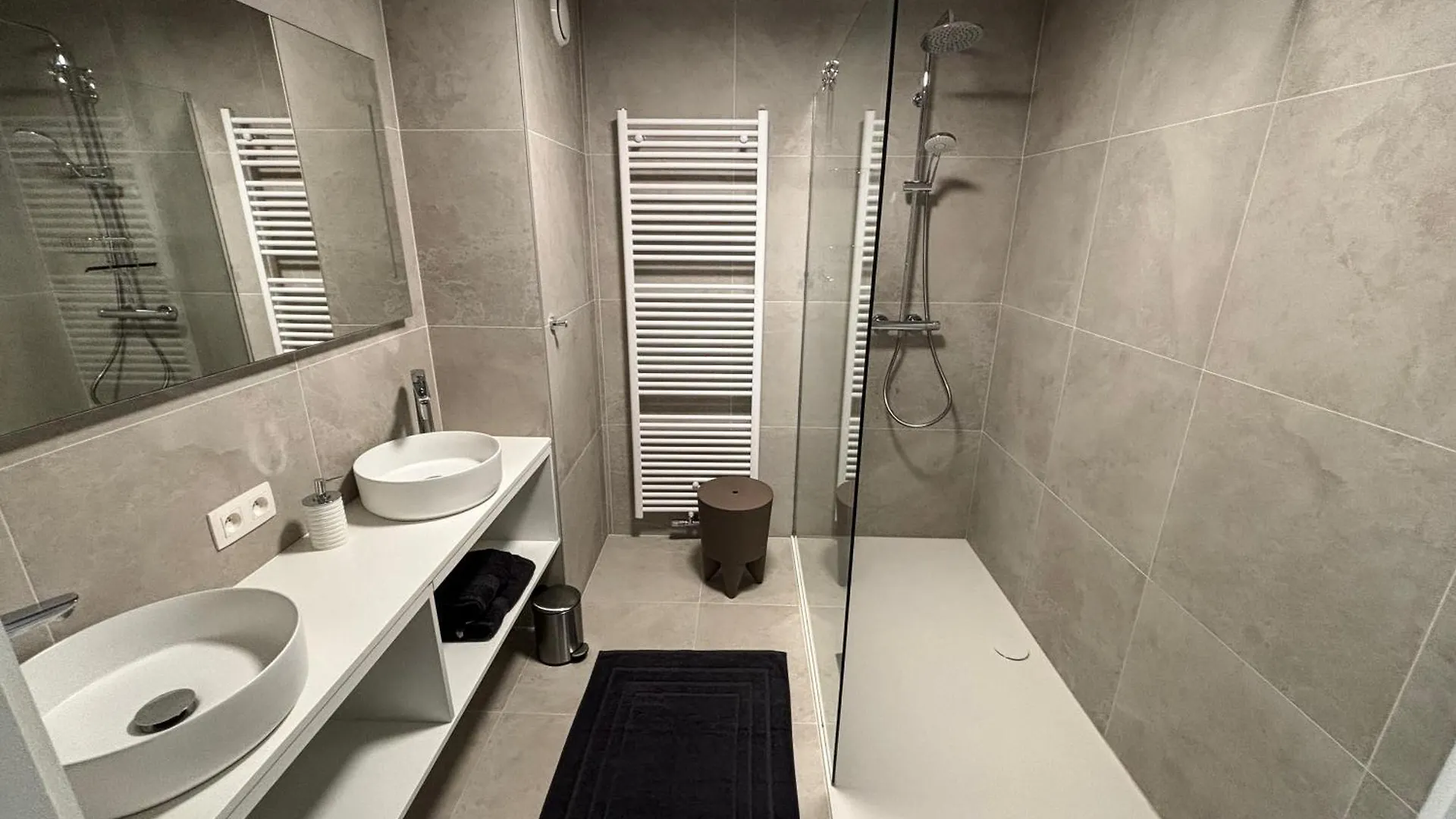 Large Sunny And Bright Apartment With Park View Ostend 0*,