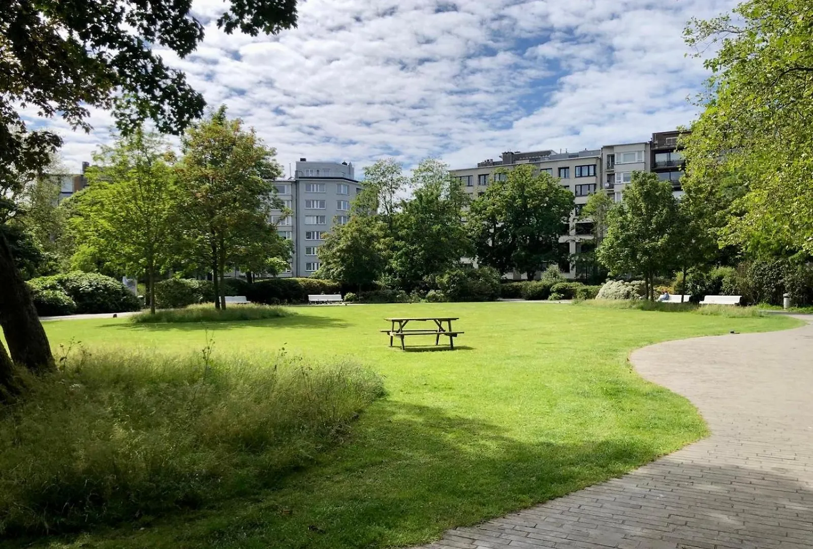 Large Sunny And Bright Apartment With Park View Ostend 0*,